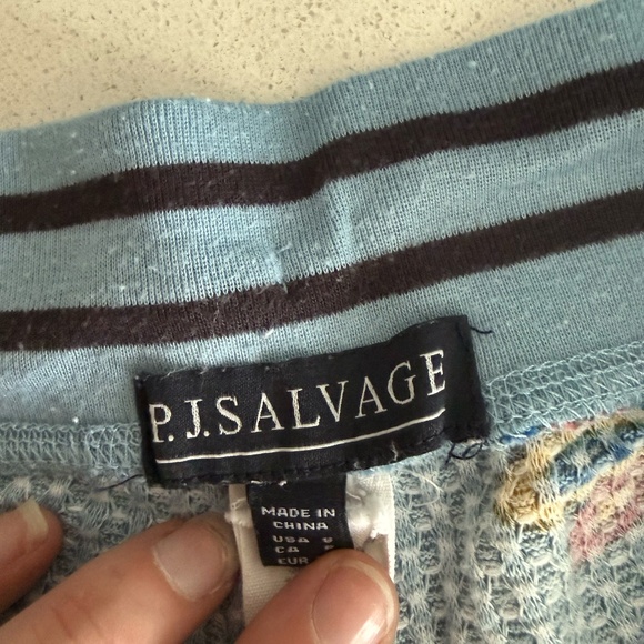 PJ Salvage "Peace & Love" Thermal Pajama Set - Pants and Longsleeve - Picture 6 of 10